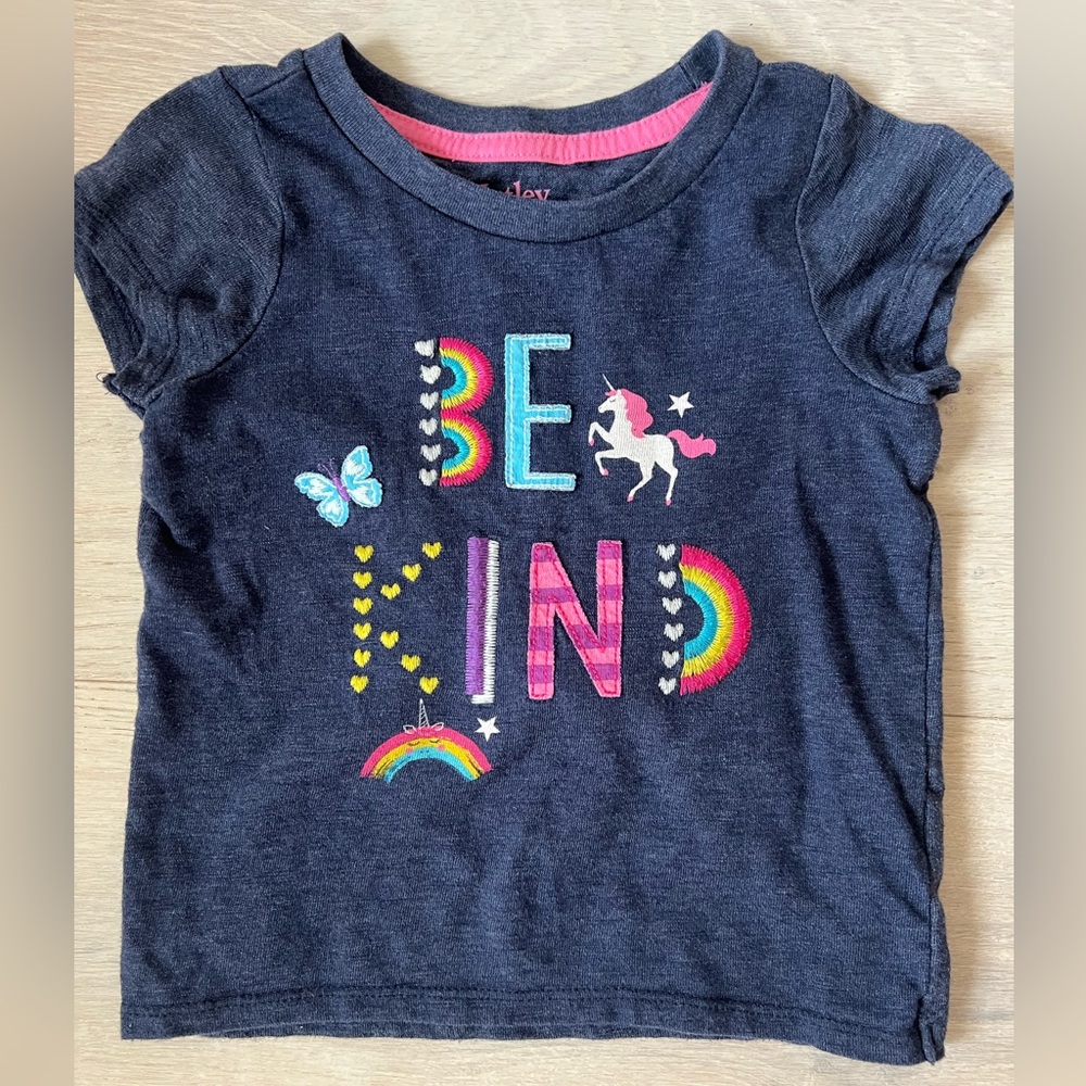 Hatley Be Kind 4T shirt rainbow/unicorn
